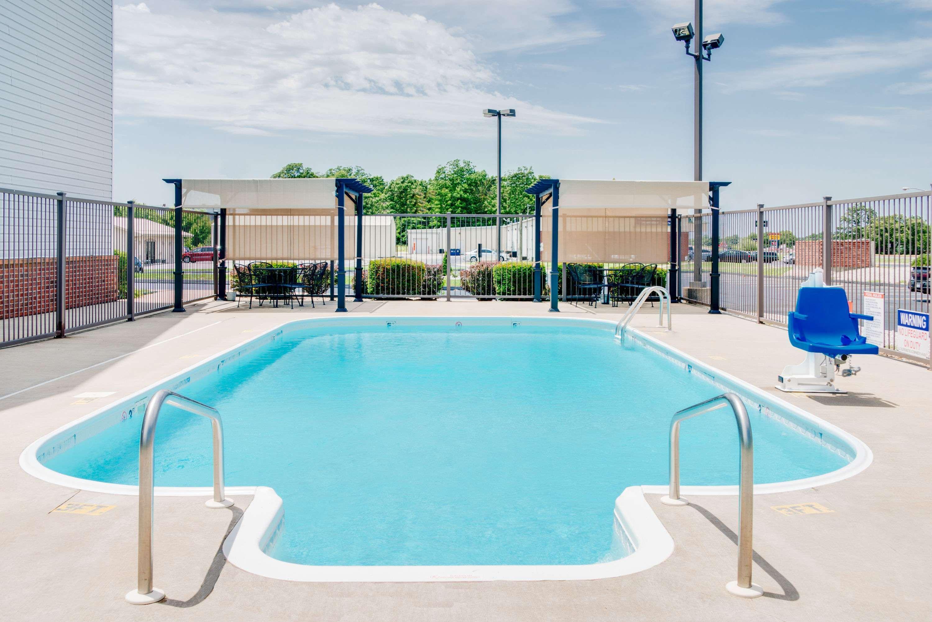 Super 8 Monett Hotel Exterior photo